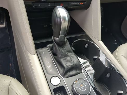 Used 2019 Volkswagen Atlas SEL R-Line AWD/4WD image 30