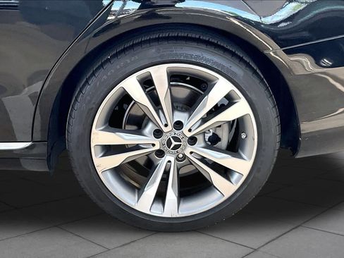 Used 2017 Mercedes-Benz C 300 Sedan image 11