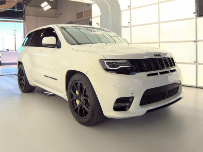 Used 2019 Jeep Grand Cherokee SRT AWD/4WD image 3