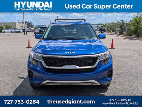 Used 2023 Kia Seltos EX AWD/4WD image 8
