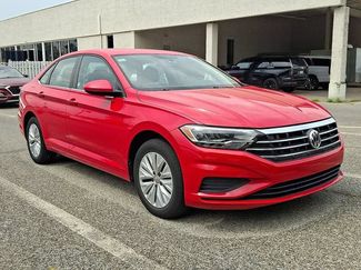 Used 2019 Volkswagen Jetta S w/ Driver Assistance Package FWD video 2