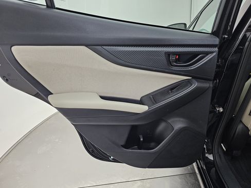 Used 2017 Subaru Impreza 2.0i Premium image 17