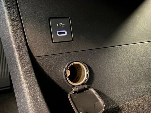 New 2026 Subaru Solterra AWD/4WD image 19