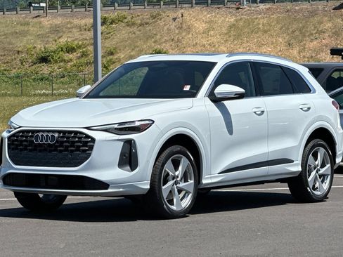 New 2025 Audi Q5 Premium Plus image 7