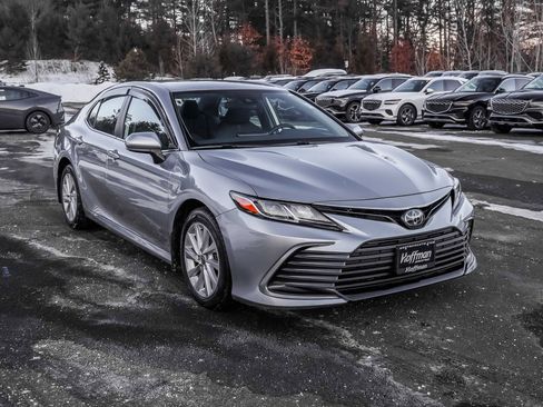 Certified 2022 Toyota Camry LE w/ Carpet Mat Package (TMS) image 2