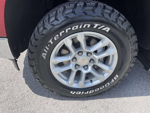 Used 2023 Chevrolet Silverado 1500 LT AWD/4WD image 42