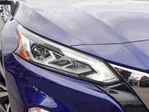 Used 2022 Nissan Altima 2.5 SR FWD image 3