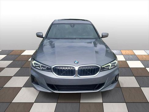 Used 2024 BMW 330i Sedan RWD image 2