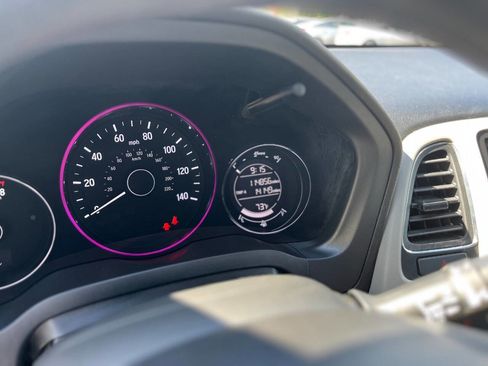 Used 2017 Honda HR-V EX image 28