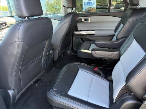 Certified 2024 Ford Explorer XLT w/ Equipment Group 202A AWD/4WD image 5