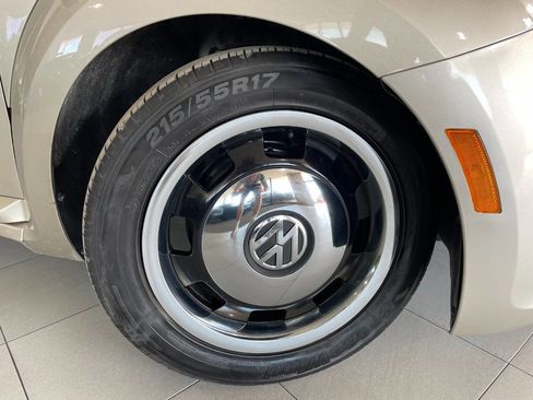 Used 2012 Volkswagen Beetle 2.5 image 9