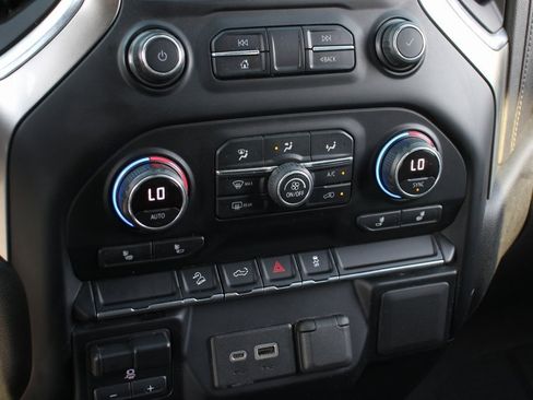 Used 2021 Chevrolet Silverado 3500 LT w/ Convenience Package image 27