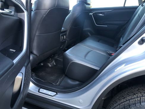 Certified 2022 Toyota RAV4 XLE Premium image 21