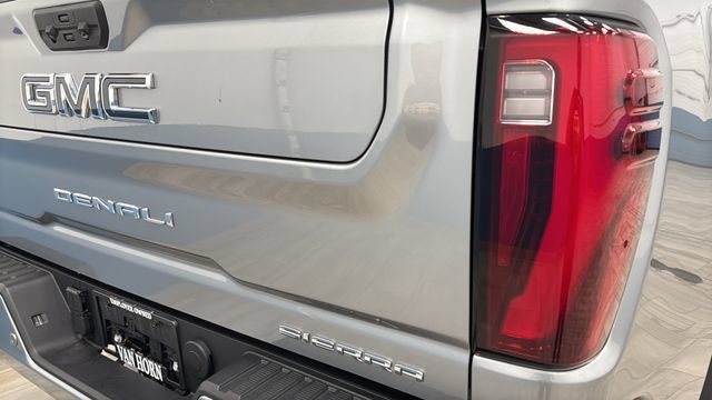 Used 2025 GMC Sierra 3500 Denali Ultimate AWD/4WD image 42