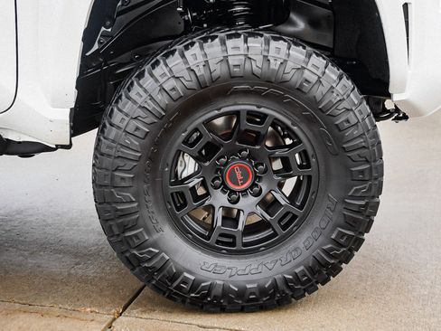 Certified 2025 Toyota Tacoma TRD Sport w/ TRD Sport Upgrade Package image 10