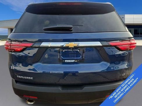 Used 2023 Chevrolet Traverse LT image 4