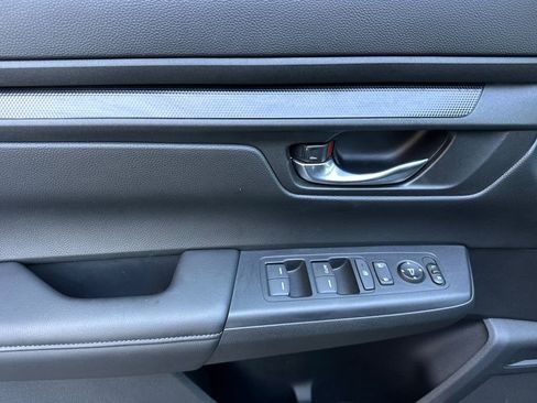 Certified 2025 Honda CR-V LX image 11