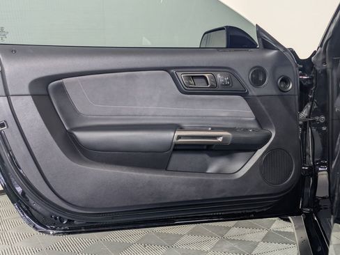 Used 2019 Ford Mustang Shelby GT350 w/ Technology Package image 26