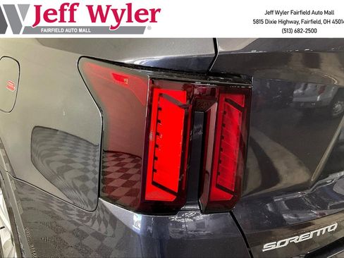 New 2026 Kia Sorento LX FWD image 14