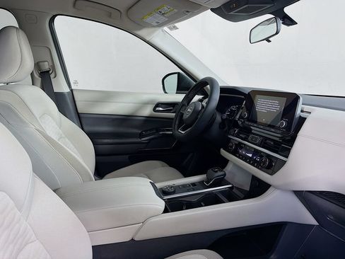 Used 2022 Nissan Pathfinder SV w/ Cargo Package AWD/4WD image 32
