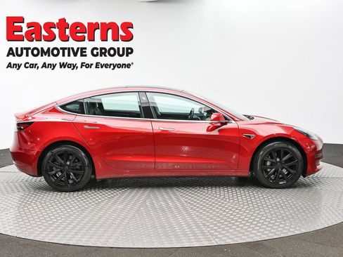 Used 2019 Tesla Model 3 Standard Range image 4