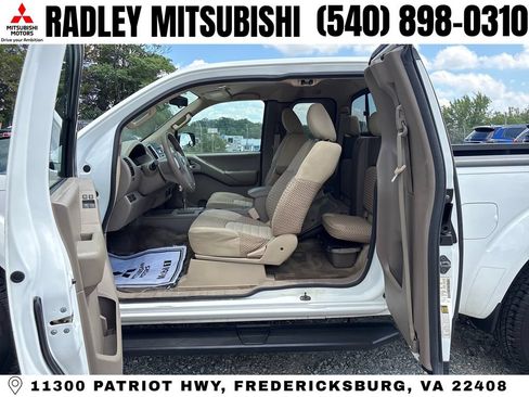 Used 2012 Nissan Frontier SV RWD image 10