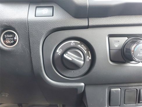 Certified 2025 Nissan Frontier PRO-4X w/ Interior Protection Package image 25