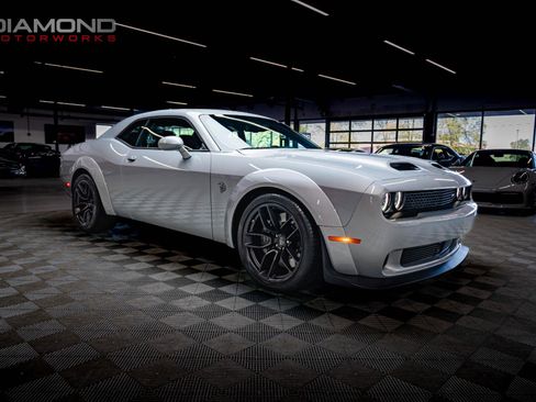 Used 2023 Dodge Challenger SRT Hellcat image 32