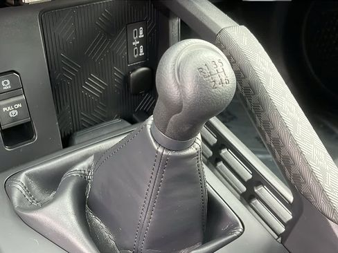 Used 2025 Toyota Tacoma SR image 16