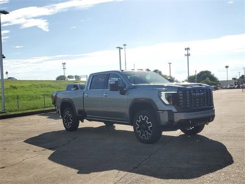 New 2025 GMC Sierra 2500 Denali Ultimate image 1