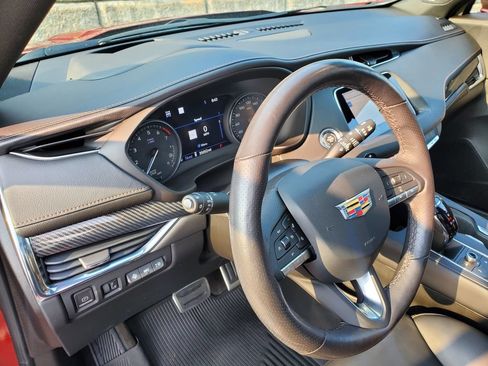 Used 2023 Cadillac XT4 Sport AWD/4WD image 18