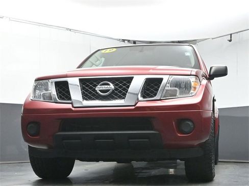 Used 2019 Nissan Frontier SV image 32