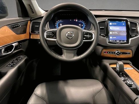 Certified 2025 Volvo XC90 B6 Plus w/ Protection Package AWD/4WD image 9