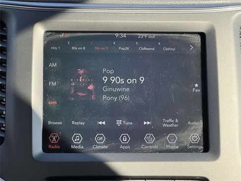 Used 2022 Jeep Cherokee Latitude Lux w/ Sun & Sound Group image 3