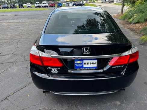 Used 2015 Honda Accord Sport image 4