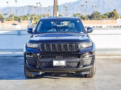 New 2025 Jeep Grand Cherokee L Altitude image 3