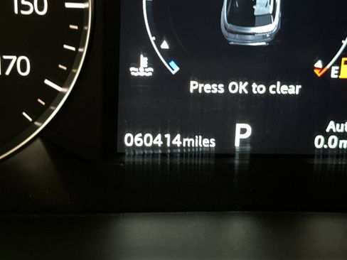 Used 2020 Land Rover Range Rover Velar S AWD/4WD image 33