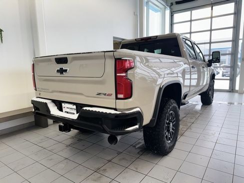 New 2026 Chevrolet Silverado 2500 ZR2 image 40