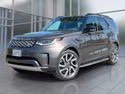New 2025 Land Rover Discovery S