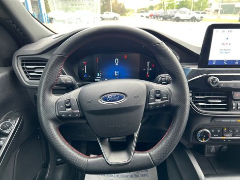 Used 2025 Ford Escape ST-Line AWD/4WD image 14