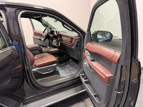 Used 2023 Ford Expedition Max Limited image 19