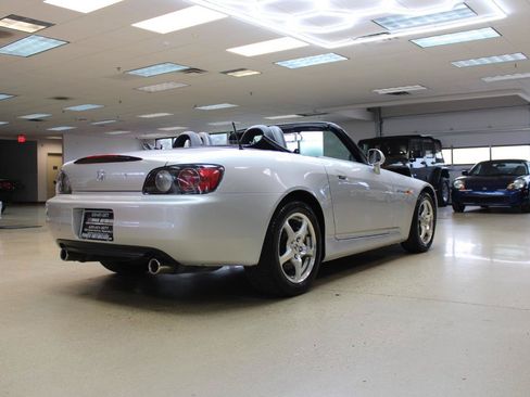 Used 2002 Honda S2000 image 8