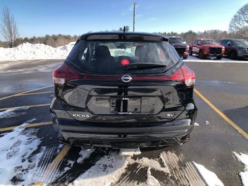 Certified 2023 Nissan Kicks SV image 6