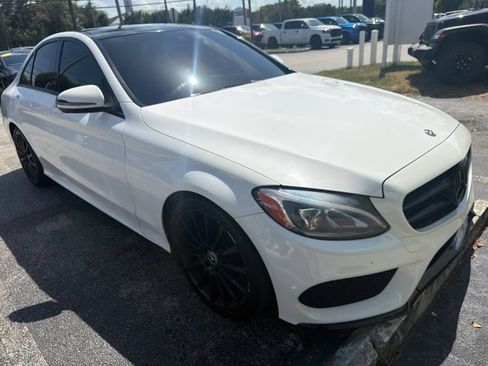 Used 2018 Mercedes-Benz C 300 Sedan image 2