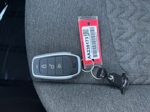 Used 2024 Chevrolet Equinox LT AWD/4WD image 17