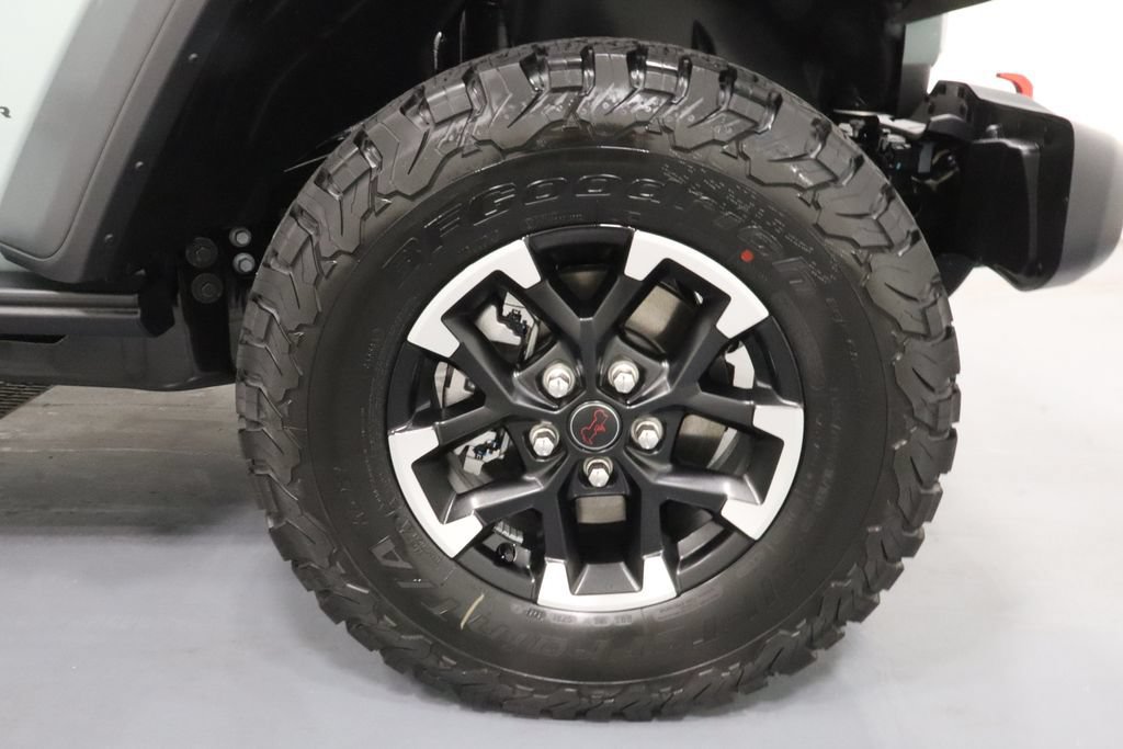 New 2026 Jeep Wrangler Unlimited Rubicon AWD/4WD image 26