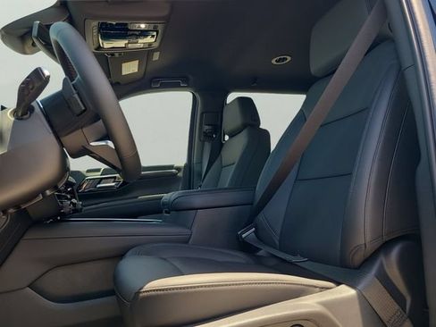 New 2026 Chevrolet Suburban LT w/ Comfort Package RWD image 24