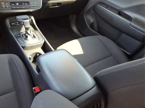 Used 2024 Hyundai Kona SEL FWD image 18