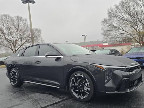 New 2025 Kia K4 GT-Line image 1