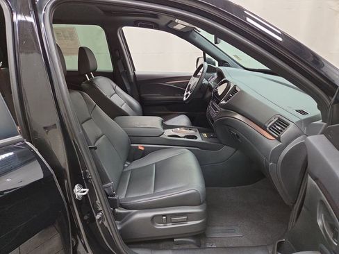 Used 2024 Honda Passport EX-L image 11